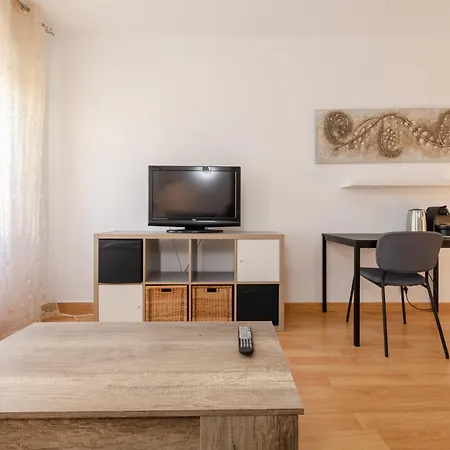 Chick Apartment *