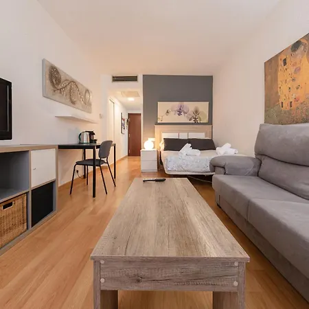 Chick Apartment *